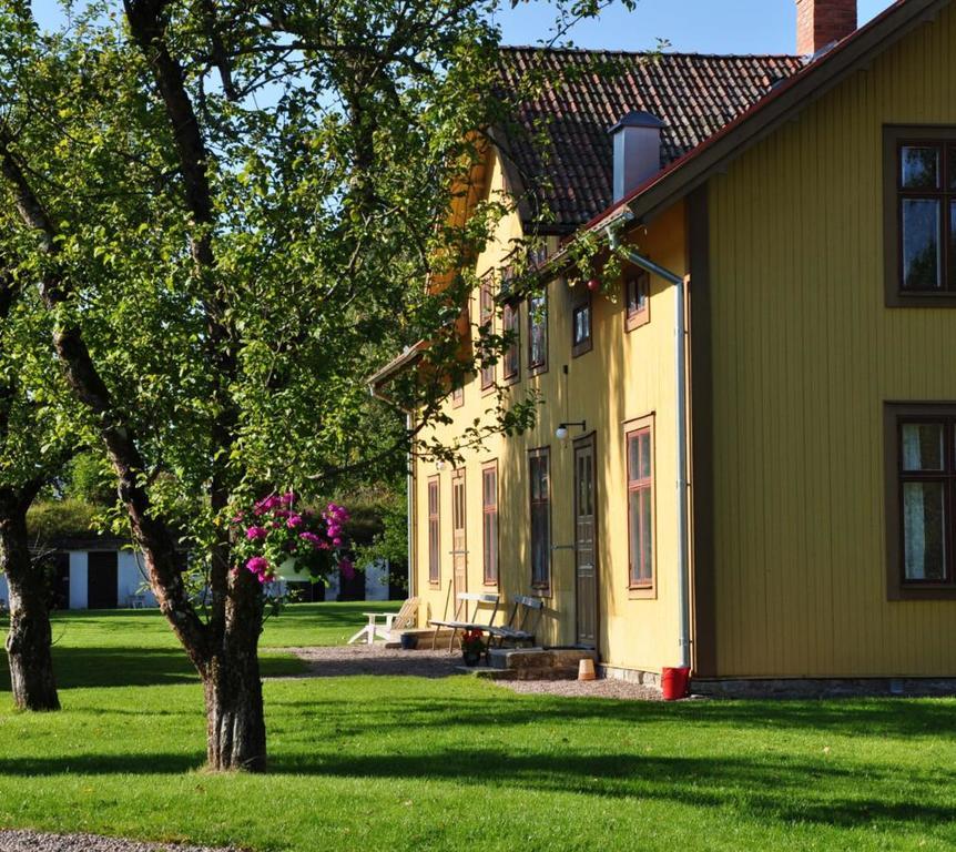 Stf Glasbruket Hostel & Apartments Borensberg Екстериор снимка