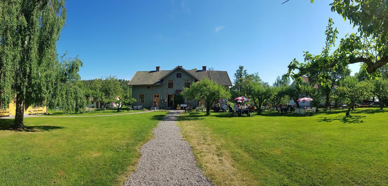 Stf Glasbruket Hostel & Apartments Borensberg Екстериор снимка